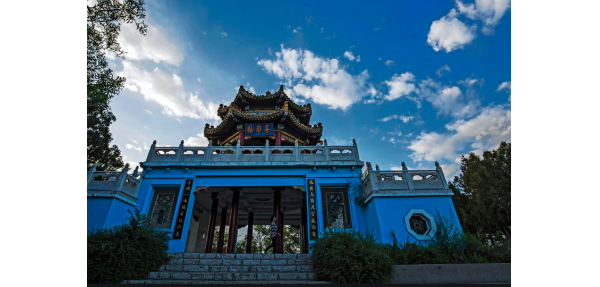 美天垃圾桶走進(jìn)唐山鳳凰山公園